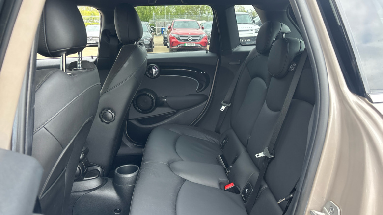 MINI Cooper 1.5 C Sport 5dr Auto Petrol Hatchback